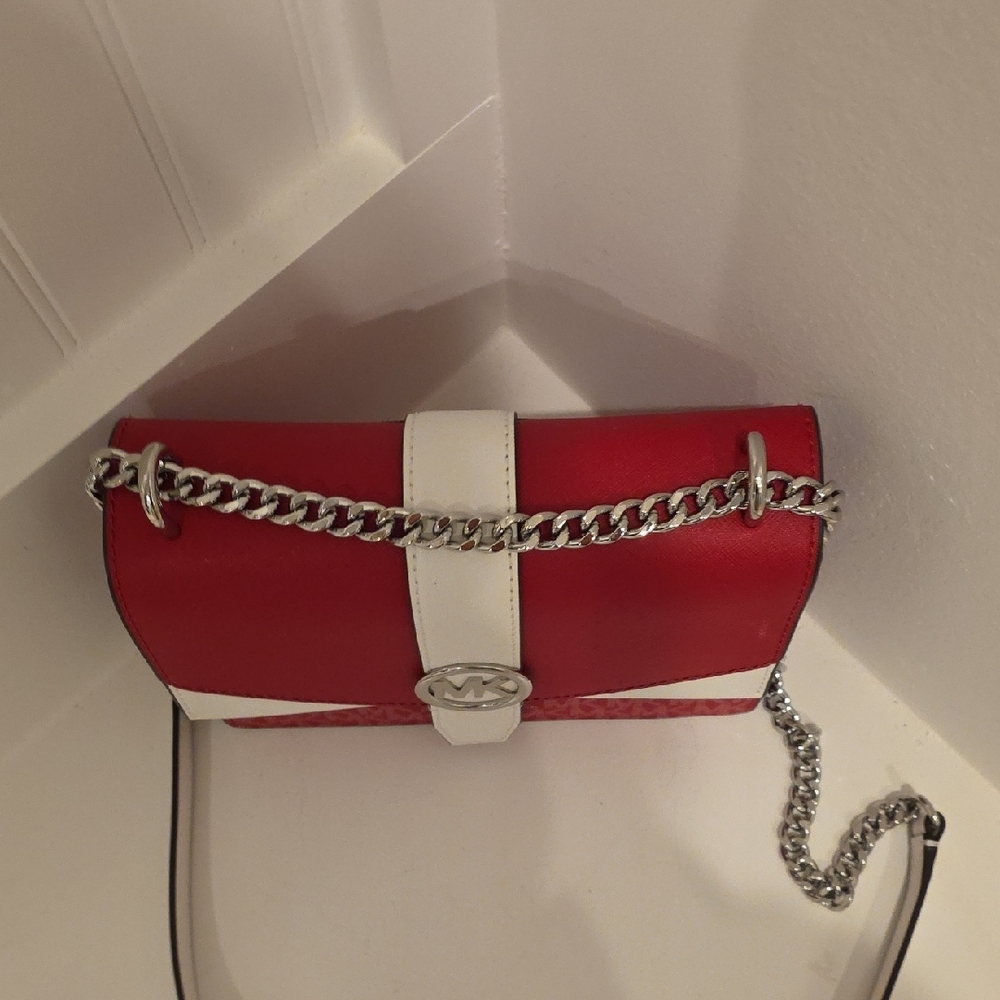 Michael Kors Red and White Crossbody Bag with Chain Strap - Picture 7 of 8